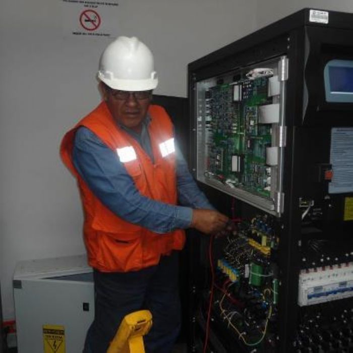 Mantenimiento de Equipos UPS /SAI